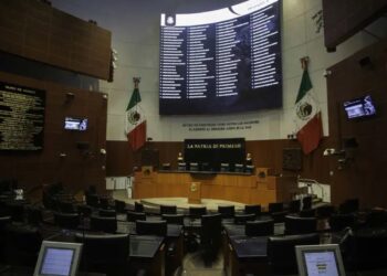 Araceli Saucedo y José Sabino dejaron el PRD y se unieron a Morena en el Senado