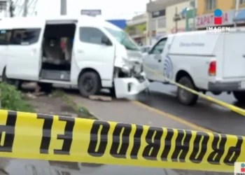 Estudiante fallece mientras esperaba el transporte público