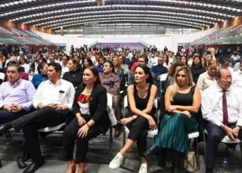 Cámara de Diputados inicia sesión y anuncia receso