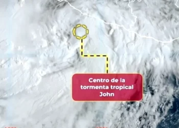 La tormenta tropical 'John' cambia su rumbo hacia Michoacán