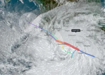 Huracán 'John' podría impactar entre Aquila y Manzanillo