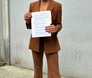 Alessandra Rojo de la Vega celebra triunfo en Cuauhtémoc