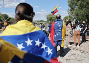 Opositor venezolano llega a España tras pedir asilo político