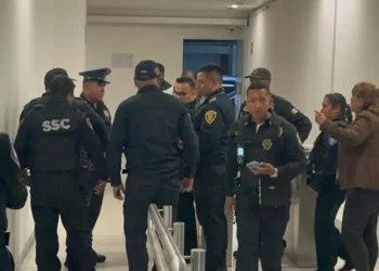 Detienen a hombres que balearon a mujer en la Doctores