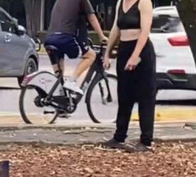 Gringa amenaza a vendedora en Parque España