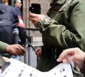 Impiden acceso a Reyna Haydee a La Mañanera