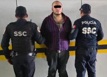 Detienen a sujeto que mató a hombre tras pelea en cine para adultos