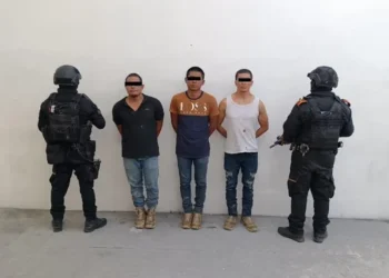 Detienen a migrantes tras balacera con policías en Nuevo León