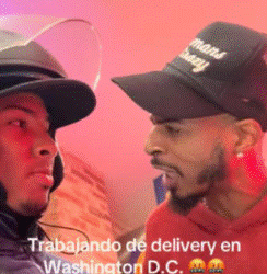 Dueño de cafetería en Estados Unidos ofende a repartidor venezolano