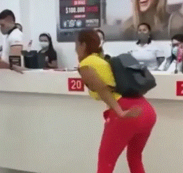 Mujer destroza empresa de Carlos Slim