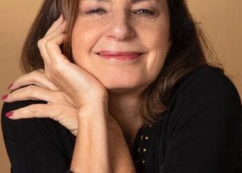 Presentación del libro “Las larvas”