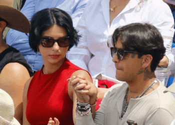 Ángela y Christian en desfile del 16 de septiembre