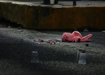 Ataque en carnicería de GAM deja una mujer muerta y un menor herido