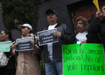 Trabajadores del PJF seguirán en paro, protestan afuera de la SCJN