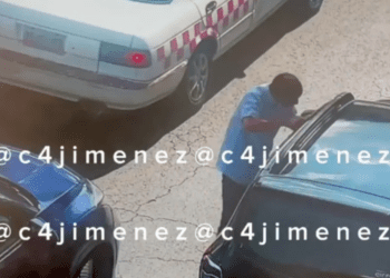 ¡Ladrón anda suelto! Captan asalto a automovilista en CDMX