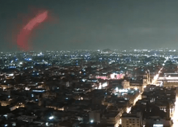 Graban extraño objeto volador cerca de la Torre Latino en CDMX