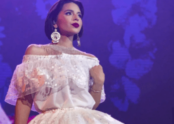 Excorista demanda a Ángela Aguilar