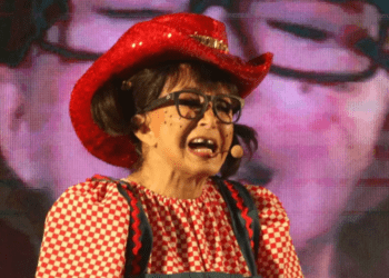 “La Chilindrina” admite que cobra por tomarse fotos con seguidores