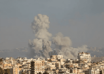 Bombardeos israelíes contra Hezbolá dejan 492 muertos en Líbano