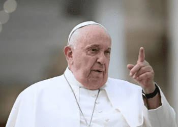 Con la guerra “estamos destruyendo el mundo”: Papa Francisco