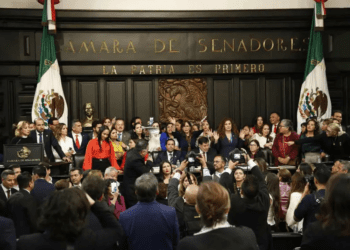 AMLO reconoce defensa de legisladores a reforma judicial