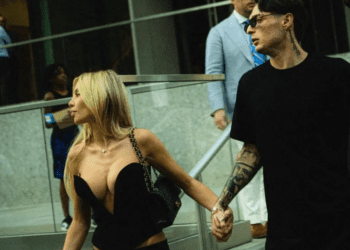 Luego de un mes de amor, Peso Pluma y Hannah Howell terminan su relación