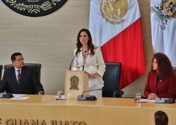 Libia Dennise García rinde protesta como Gobernadora de Guanajuato