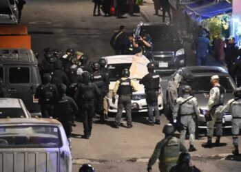 Balean a dos mujeres en Iztacalco; una murió