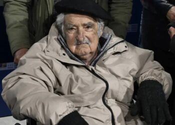 Mujica vuelve al hospital por cuarta ocasión en menos de dos semanas