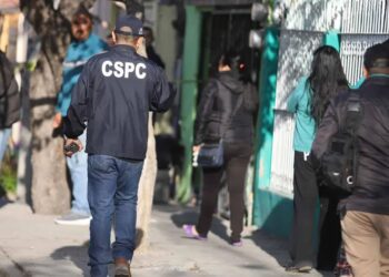 Pandilleros atacan a machetes a un joven en Saltillo