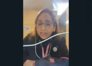 Taquillera del Metro insulta a usuaria y se convierte en #LadyMoneditas