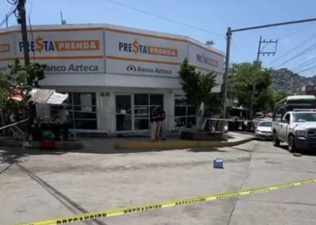 Sujetos disparan a sitio de taxis en Acapulco