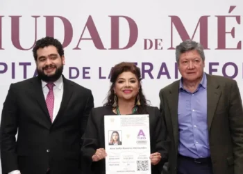 Anuncian nueva licencia de conducir permanente en CDMX