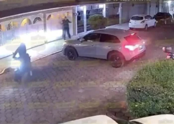 Roban camioneta y no sabían arrancarla