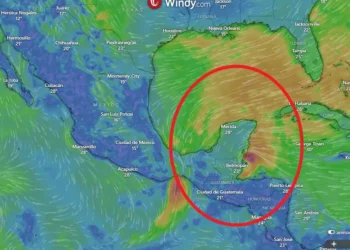 Tormenta tropical Nadine genera lluvias en Belice y Quintana Roo