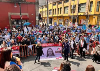 Se manifiestan frente al Congreso de la CDMX contra la despenalización del aborto