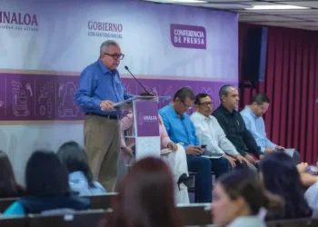 Gobernador de Sinaloa informa que Sedena comenzó a devolver las armas a policías