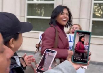 Anabel Hernández denuncia agresión de Morena