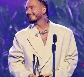 J Balvin habla sobre tráfico infantil en premios Billboard
