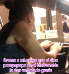 Amigas hacen broma a joven en McDonald’s
