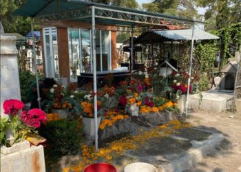 Detienen a trabajador del Panteón en Iztacalco por robo de restos óseos