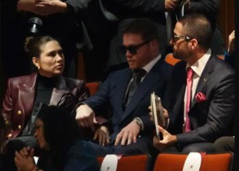 “Tengo mucha fe”, dijo ‘Canelo’ Álvarez, invitado a la toma de Sheinbaum