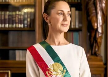 Sheinbaum publica el detrás de cámaras de su foto oficial como presidenta