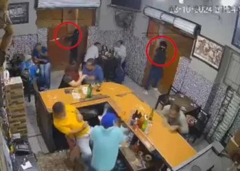 Sujetos disparan a quemarropa a clientes de bar en Guanajuato