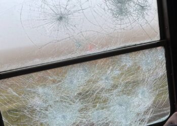 Encapuchados atacan tren con aficionados