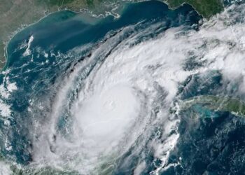La SRE pide a mexicanos en Florida seguir recomendaciones por el huracán ‘Milton’