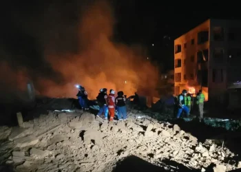 Israel bombardea a Líbano; muere alcalde