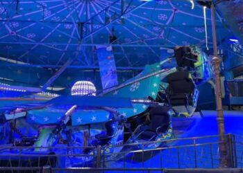 Juego mecánico se descarrila en Pachuca; hay 9 lesionados