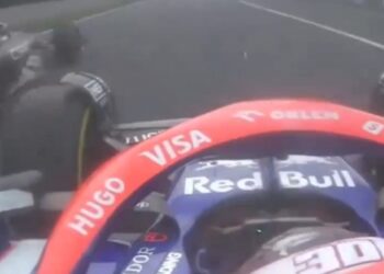 Lawson agrede a Checo Pérez en plena carrera