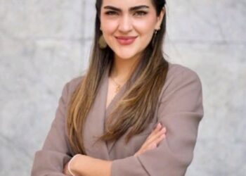 Senadora exhibe a caricaturista por acoso con IA